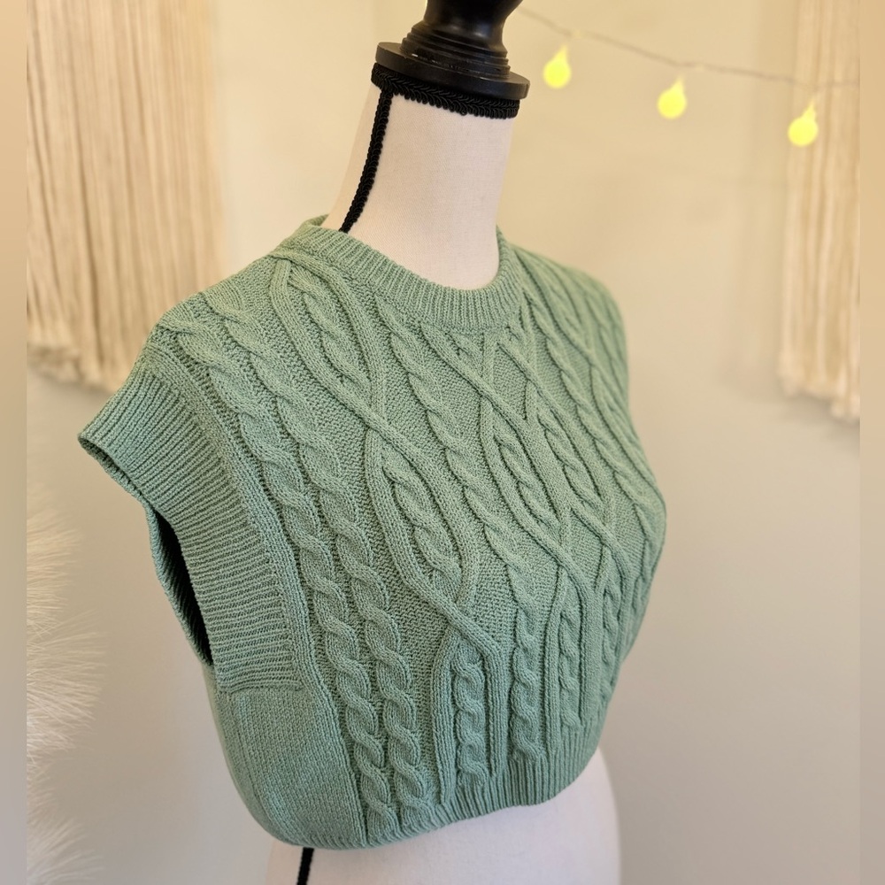 🌾 Green‎ Cable Knit Crop Top Sweater
